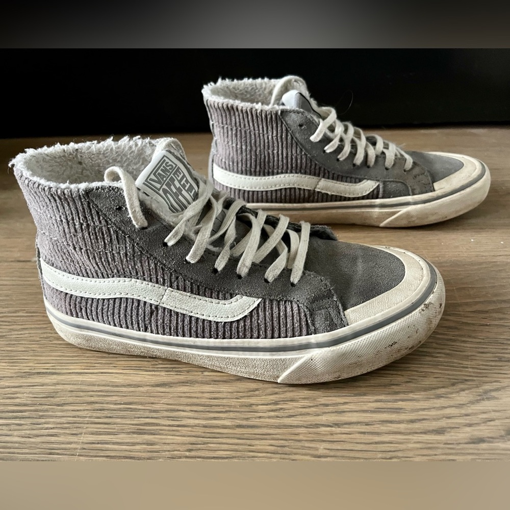Vans® Unisex SK8-Hi 138 Decon SF High-Top Sneakers in Corduroy and Sherpa
